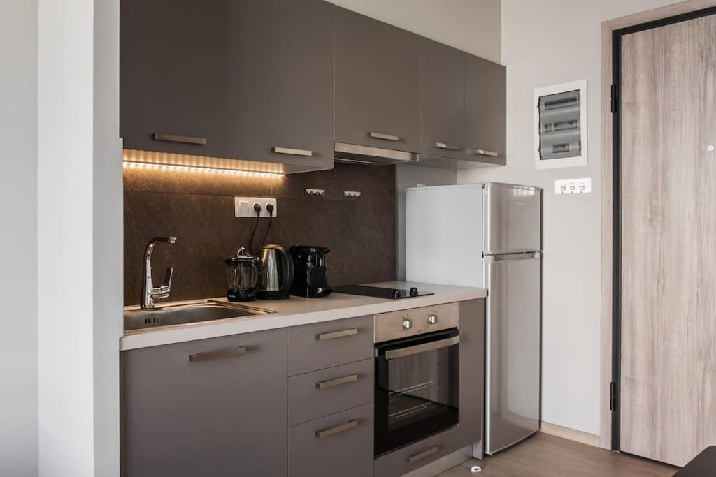 Piraeus Deluxe 2Bdr Apt - Near Metro And Port المظهر الخارجي الصورة
